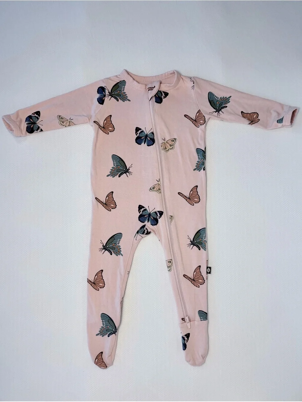 Kyte BABY Blush Butterfly Zippered Footie | 3–6 Months